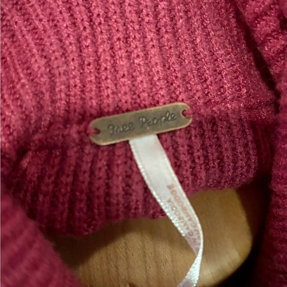 Free People Oversized Sweater - Picture 2 of 3